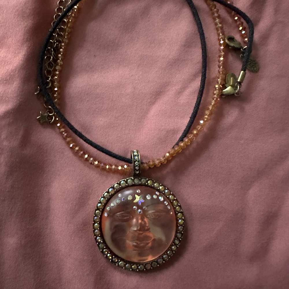 NWOT Kirks Folly Unique Moon Face Necklace